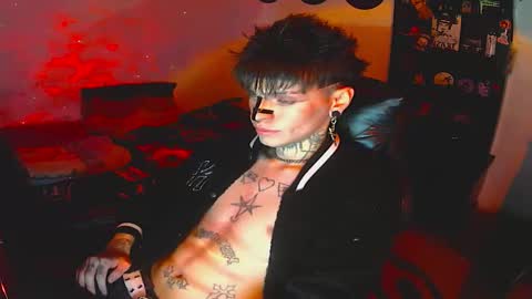 Snapshot of darkness_prince_x chatting on 10/23/25, 07:40 online show from 10/23/25, 07:40