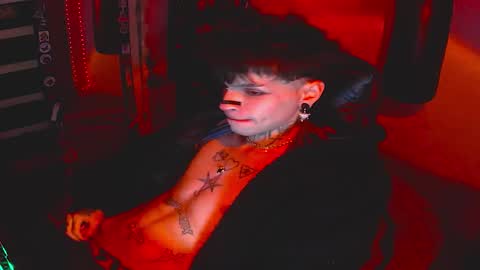   online show from 11/08/25, 03:39