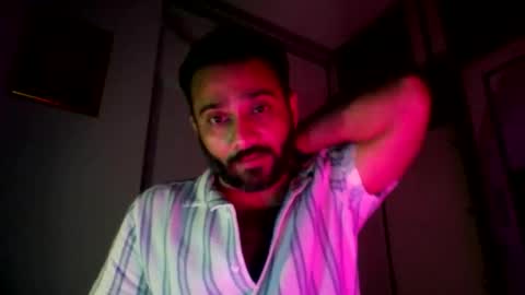 Snapshot of darknight_wolf chatting on 11/14/25, 05:44 Darknight Wolf online show from 11/14/25, 05:44