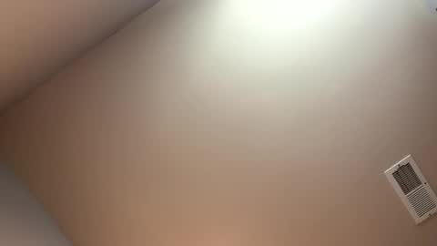 darknite083072 online show from 10/04/25, 02:20