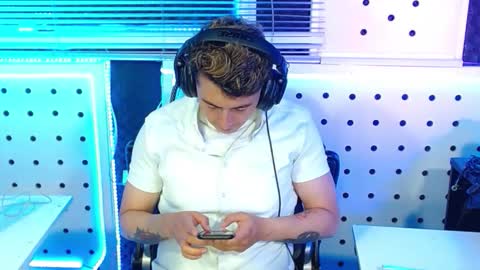 Snapshot of darko0717 chatting on 11/13/25, 02:05 DARKO0717 online show from 11/13/25, 02:05