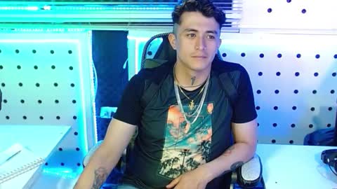 Snapshot of darko0717 chatting on 11/14/25, 10:07 DARKO0717 online show from 11/14/25, 10:07