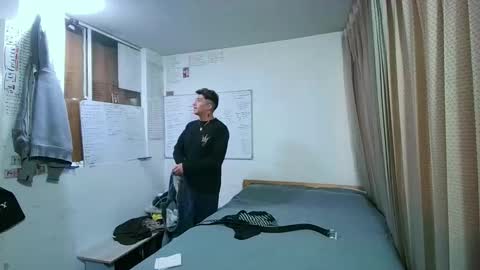 Snapshot of darko0717 chatting on 11/16/25, 01:06 DARKO0717 online show from 11/16/25, 01:06