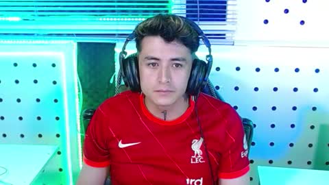 Snapshot of darko0717 chatting on 11/17/25, 01:11 DARKO0717 online show from 11/17/25, 01:11