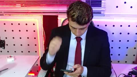 Snapshot of darko0717 chatting on 11/19/25, 01:22 DARKO0717 online show from 11/19/25, 01:22