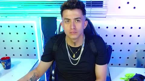 Snapshot of darko0717 chatting on 11/27/25, 11:45 DARKO0717 online show from 11/27/25, 11:45