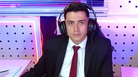 Snapshot of darko0717 chatting on 11/28/25, 05:59 DARKO0717 online show from 11/28/25, 05:59