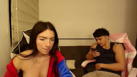 darkpleasuress online show from 11/26/25, 07:31