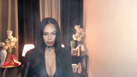 HAPPY BIRTHDAY MISTRESS MADRIANA online show from 01/04/25, 11:22
