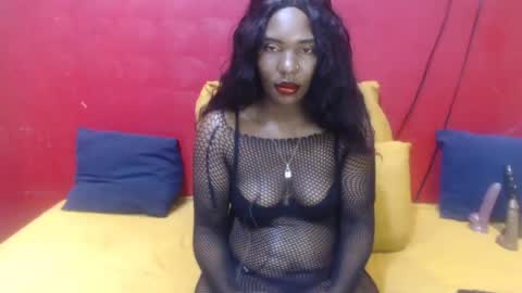 Darksultryxx30 online show from 06/16/26, 07:44