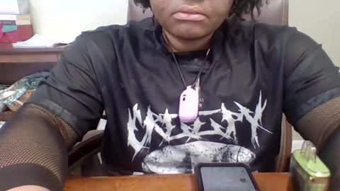 Snapshot of darksundaze chatting on 06/12/26, 05:12 DarkSundaze online show from 06/12/26, 05:12