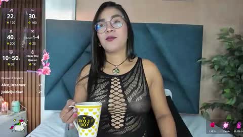 Snapshot of darlapalmer chatting on 10/25/25, 11:29 darlapalmer online show from 10/25/25, 11:29