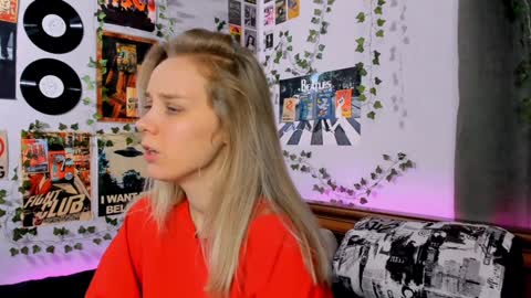 lina online show from 12/10/24, 08:38