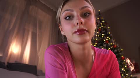 Darline online show from 12/18/24, 09:08