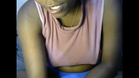 darling_dreamer2 online show from 09/30/25, 06:02