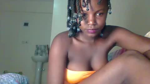 Snapshot of darling_dreamer2 chatting on 05/13/26, 04:26 darling_dreamer2 online show from 05/13/26, 04:26