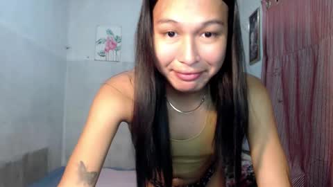 Snapshot of darling_sweetheartxx chatting on 12/19/25, 02:24 YOUR ATHENA online show from 12/19/25, 02:24