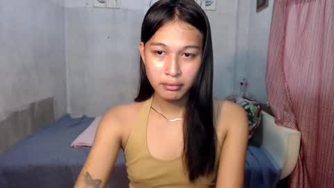 Snapshot of darling_sweetheartxx chatting on 12/20/25, 04:52 YOUR ATHENA online show from 12/20/25, 04:52