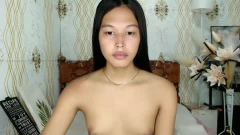 Snapshot of darling_sweetheartxx chatting on 04/01/26, 09:10 YOUR ATHENA online show from 04/01/26, 09:10