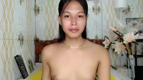 Snapshot of darling_sweetheartxx chatting on 04/15/26, 02:24 YOUR ATHENA online show from 04/15/26, 02:24
