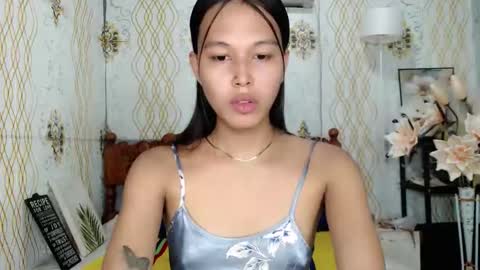 Snapshot of darling_sweetheartxx chatting on 04/22/26, 03:13 YOUR ATHENA online show from 04/22/26, 03:13