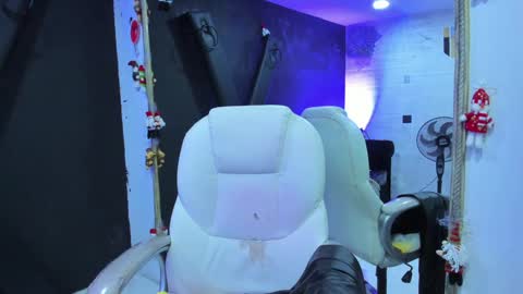 Darling online show from 12/22/24, 03:11