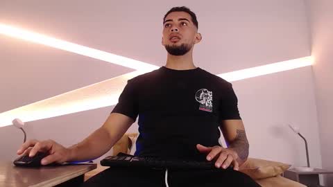 Kael online show from 10/25/25, 01:40