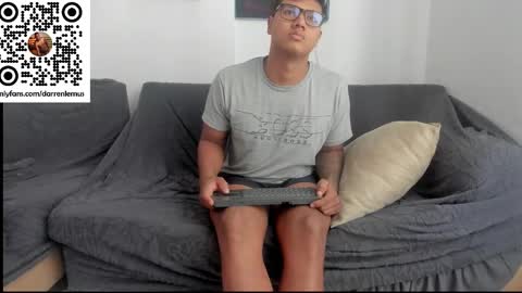 Snapshot of darren_lemus chatting on 10/11/25, 09:46 Darren lemus online show from 10/11/25, 09:46