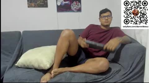 Snapshot of darren_lemus chatting on 10/30/25, 03:52 Darren lemus online show from 10/30/25, 03:52