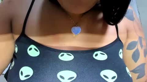 Snapshot of darsha__sahu chatting on 11/13/25, 02:10 Darsha online show from 11/13/25, 02:10