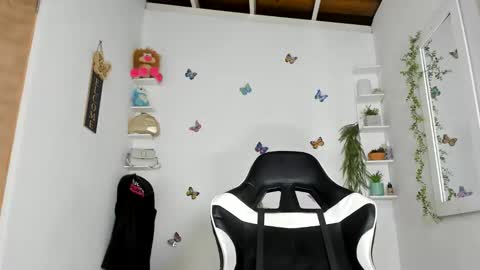 Snapshot of darsha__sahu chatting on 02/28/26, 08:48 Darsha online show from 02/28/26, 08:48