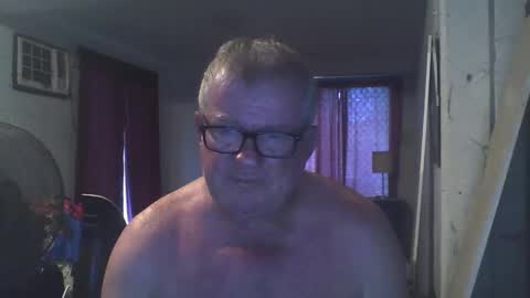 Snapshot of darwincock chatting on 12/24/24, 11:00 darwincock online show from 12/24/24, 11:00