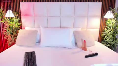 Dasha online show from 09/16/25, 11:33