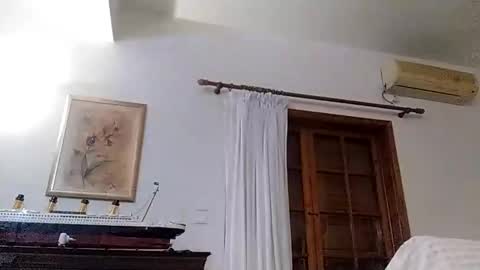 Snapshot of dattygial chatting on 10/10/25, 08:19 dutty boi online show from 10/10/25, 08:19