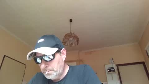 Snapshot of dauer1982 chatting on 06/09/26, 02:50 dauer1982 online show from 06/09/26, 02:50
