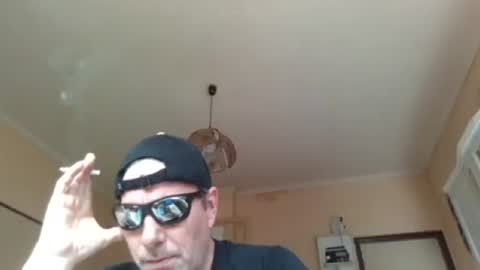 Snapshot of dauer1982 chatting on 06/14/26, 06:15 dauer1982 online show from 06/14/26, 06:15