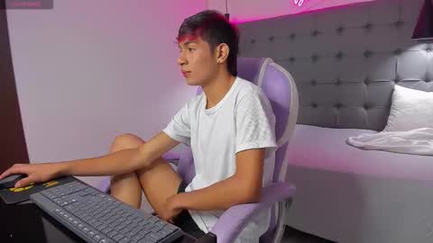 Snapshot of dav_nagel chatting on 11/27/25, 01:24 angel online show from 11/27/25, 01:24