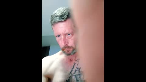 Snapshot of dave3891 chatting on 05/18/26, 04:29 dave3891 online show from 05/18/26, 04:29