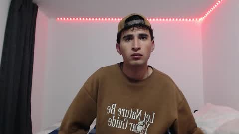 Snapshot of dave_hot1 chatting on 12/03/25, 03:14 David online show from 12/03/25, 03:14