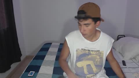 Snapshot of dave_hot1 chatting on 12/13/25, 09:31 David online show from 12/13/25, 09:31