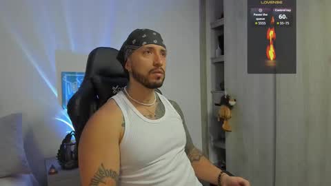 Snapshot of dave_max93 chatting on 10/10/25, 11:09 DAVE MAX online show from 10/10/25, 11:09