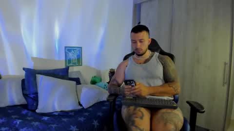Snapshot of dave_max93 chatting on 03/16/26, 03:23 DAVE MAX online show from 03/16/26, 03:23