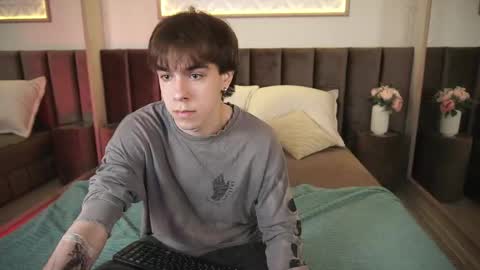 Snapshot of davebevy chatting on 05/26/26, 07:21 Dave online show from 05/26/26, 07:21