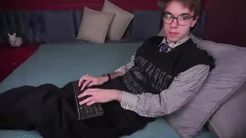 Dave online show from 07/10/26, 08:33