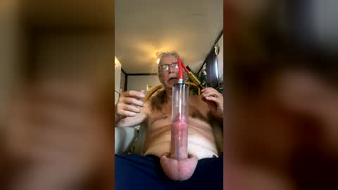 Snapshot of davedickson1969567081 chatting on 07/26/26, 07:21 davedickson1969567081 online show from 07/26/26, 07:21