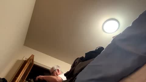 Snapshot of davenohere chatting on 11/17/25, 01:22 Exhibit A online show from 11/17/25, 01:22