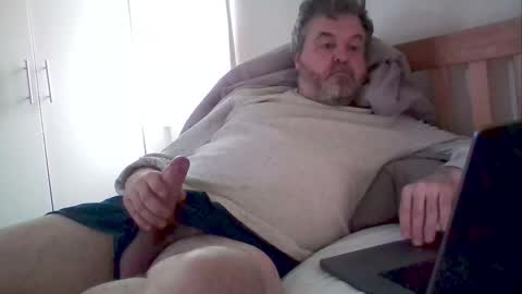 Snapshot of davenotts27179 chatting on 02/28/26, 08:26 Dave notts online show from 02/28/26, 08:26