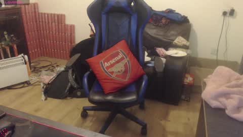 Snapshot of daver281197 chatting on 12/04/24, 05:38 dave online show from 12/04/24, 05:38