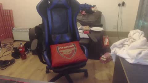 Snapshot of daver281197 chatting on 03/07/25, 11:27 dave online show from 03/07/25, 11:27