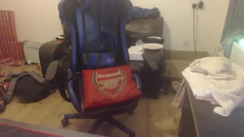 Snapshot of daver281197 chatting on 11/01/25, 02:02 dave online show from 11/01/25, 02:02